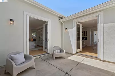 2361 Coral Sea St, Alameda, CA 94501 - Photo 59