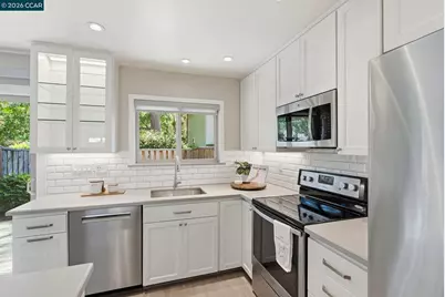 30 Miramonte Dr, Moraga, CA 94556 - Photo 5
