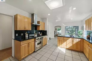 784 Sunset Blvd, Hayward, CA 94541 - Photo 11