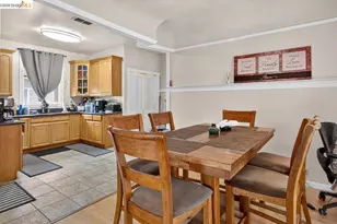 859 52nd St, Oakland, CA 94608 - Photo 5