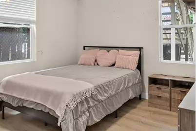 859 52nd Street, Oakland, CA 94608 - Photo 11