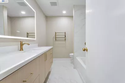 100 South #208, Sausalito, CA 94965 - Photo 7