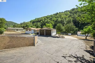 31067 Palomares Rd, Castro Valley, CA 94552 - Photo 59