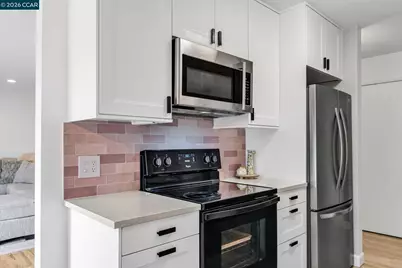 825 Oak Grove Rd #30, Concord, CA 94518 - Photo 9