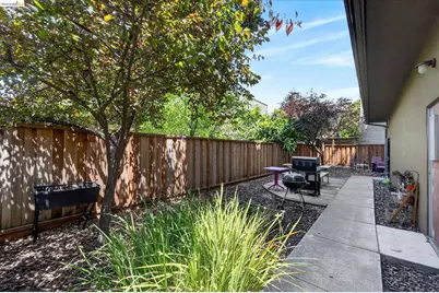 574 48th St #403, Oakland, CA 94609 - Photo 29