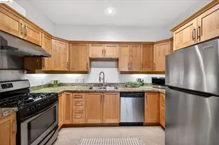 574 48th St, Oakland, CA 94609 - Photo 11