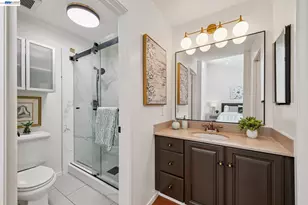 1118 Bismarck Ln, Alameda, CA 94502 - Photo 19