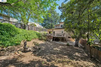 3231 Wisconsin St, Oakland, CA 94602 - Photo 23
