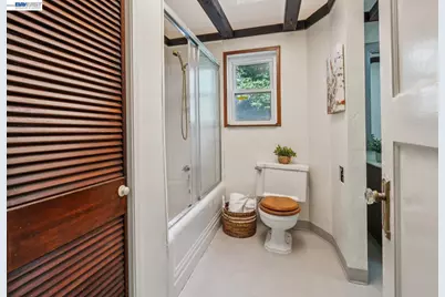 3231 Wisconsin St, Oakland, CA 94602 - Photo 11