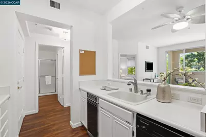 1860 Tice Creek Dr #1210, Walnut Creek, CA 94595 - Photo 5