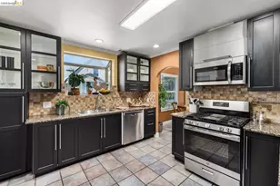7523 Outlook Ave, Oakland, CA 94605 - Photo 9