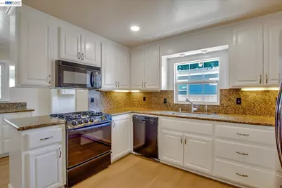 1576 4th St, Livermore, CA 94550 - Photo 13