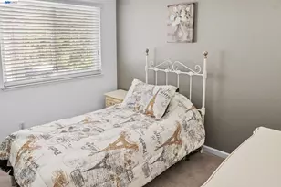 1110 Plymouth Dr, Tracy, CA 95376 - Photo 15