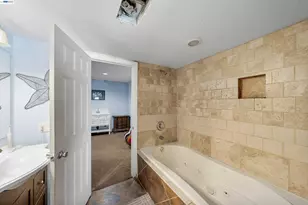 1622 Pegasus St, Newport Beach, CA 92660 - Photo 33