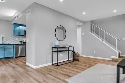 419 Tangelo, Irvine, CA 92618 - Photo 5