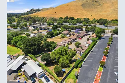 585 Old Canyon Rd, Fremont, CA 94536 - Photo 39