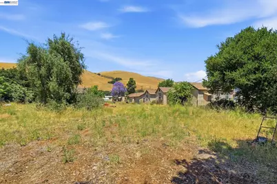 585 Old Canyon Rd, Fremont, CA 94536 - Photo 19