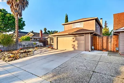 5684 Calpine Dr, San Jose, CA 95123 - Photo 9