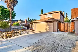 5684 Calpine Dr, San Jose, CA 95123 - Photo 9