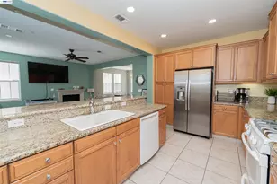 172 Erics Way, Mountain House, CA 95391 - Photo 7