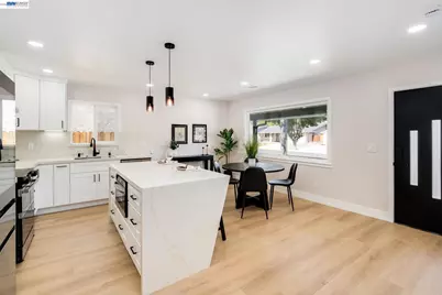 25589 Belhaven St, Hayward, CA 94545 - Photo 9