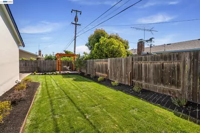 25589 Belhaven St, Hayward, CA 94545 - Photo 39