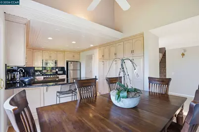 132 Rudgear Dr, Walnut Creek, CA 94596 - Photo 17