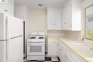 4144 Masterson St, Oakland, CA 94619 - Photo 27