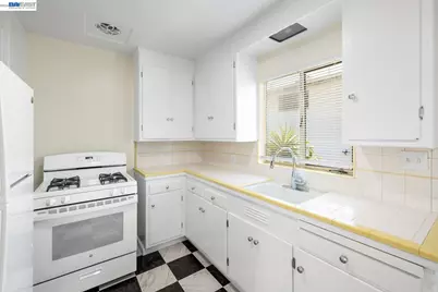 4144 Masterson St, Oakland, CA 94619 - Photo 25