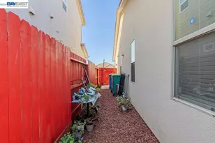 910 Fargo St, Stockton, CA 95204 - Photo 29