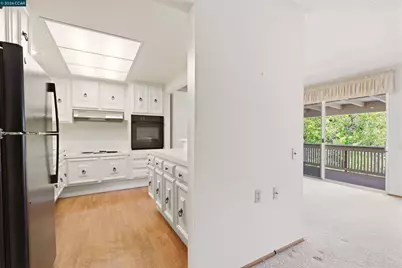 1400 Ptarmigan Dr #5, Walnut Creek, CA 94595 - Photo 9