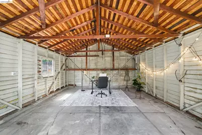 107 Covington St, Oakland, CA 94605 - Photo 21
