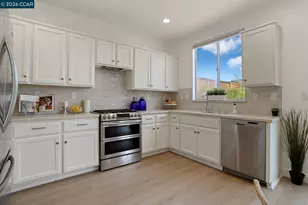 5568 Brook Falls Ct, Stockton, CA 95219 - Photo 13