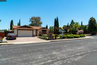2300 Wildwood Ct, Antioch, CA 94509 - Photo 3