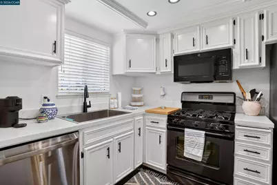 1812 Wildbrook Ct #C, Concord, CA 94521 - Photo 17
