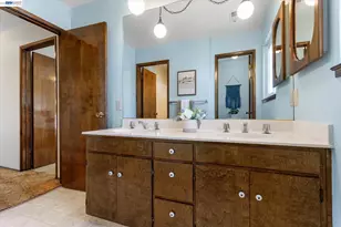 156 Mecartney Rd, Alameda, CA 94502 - Photo 45