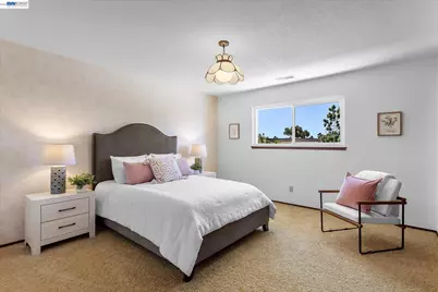 156 Mecartney Rd, Alameda, CA 94502 - Photo 35