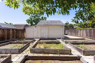 156 Mecartney Rd, Alameda, CA 94502 - Photo 53