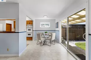 156 Mecartney Rd, Alameda, CA 94502 - Photo 17