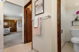 156 Mecartney Rd, Alameda, CA 94502 - Photo 33