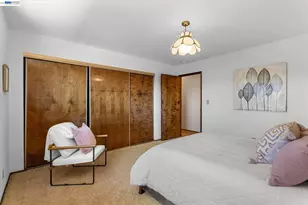 156 Mecartney Rd, Alameda, CA 94502 - Photo 37
