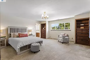 156 Mecartney Rd, Alameda, CA 94502 - Photo 27