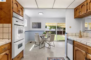 156 Mecartney Rd, Alameda, CA 94502 - Photo 21