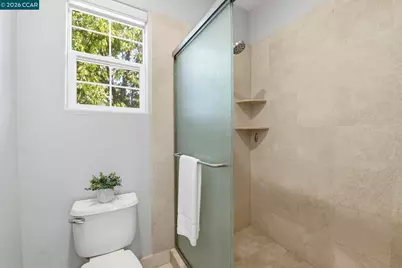 769 Plantation Ln, Hayward, CA 94544 - Photo 35