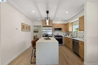 30806 Vallejo St, Union City, CA 94587 - Photo 9