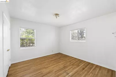 15138 Hiawatha St, Los Angeles, CA 91345 - Photo 35
