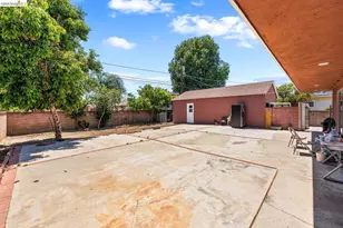 15138 Hiawatha St, Los Angeles, CA 91345 - Photo 45