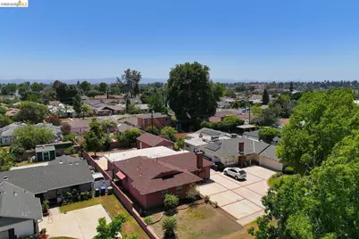 15138 Hiawatha St, Los Angeles, CA 91345 - Photo 51