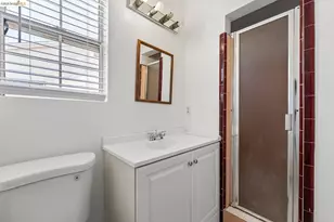 15138 Hiawatha St, Los Angeles, CA 91345 - Photo 37