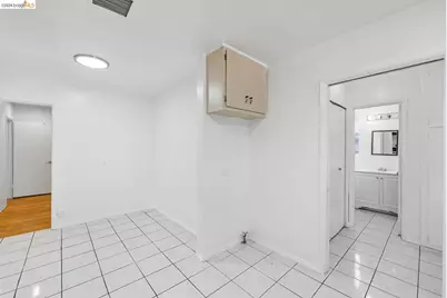15138 Hiawatha St, Los Angeles, CA 91345 - Photo 31